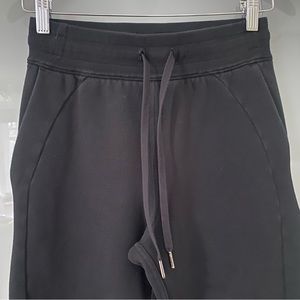 Lululemon black Scuba sweatpants EUC - 4